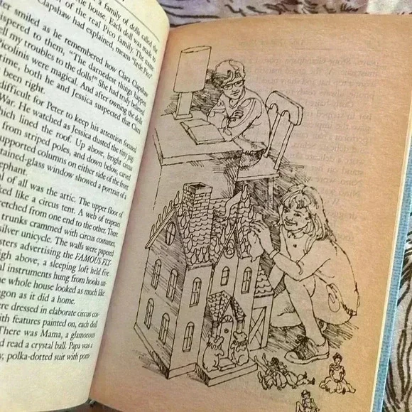 Vintage The Picolinis and the Haunted House by Anne Estern Hardback Book 1989 - Picture 6 of 6